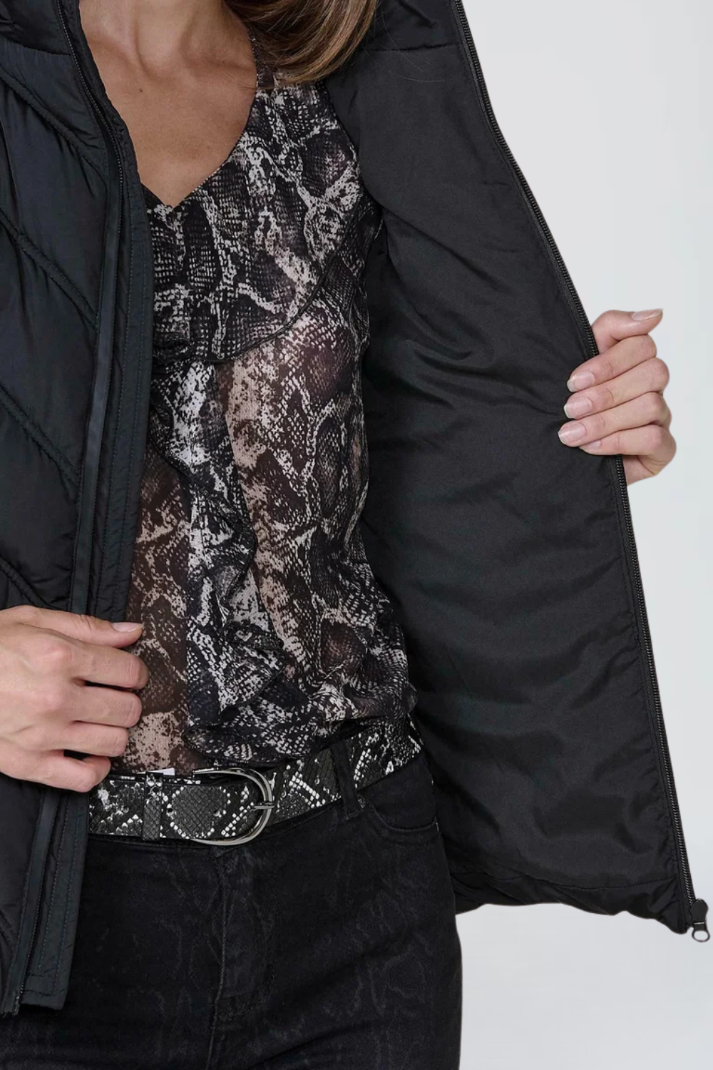 KAYO | HOODED PUFFER VEST